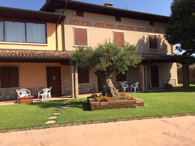 Ganze Wohnung, Two-Bedroom Apartment in Volta Mantovana, Mantua Provinz