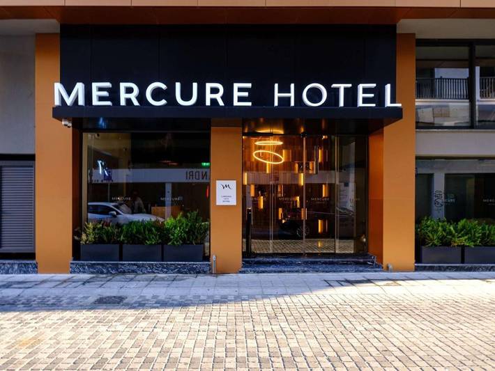 Hotel dla 2 osób, z taras i basen w Larnaka