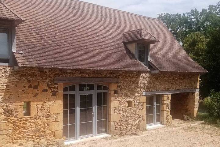 Location de vacances pour 7 personnes, avec jardin et terrasse à Anglars-Nozac