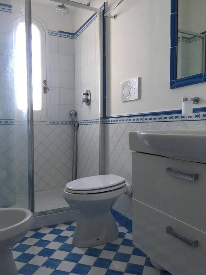 Location de vacances pour 2 personnes, avec jardin ainsi que terrasse et vue à Castiglione - 4