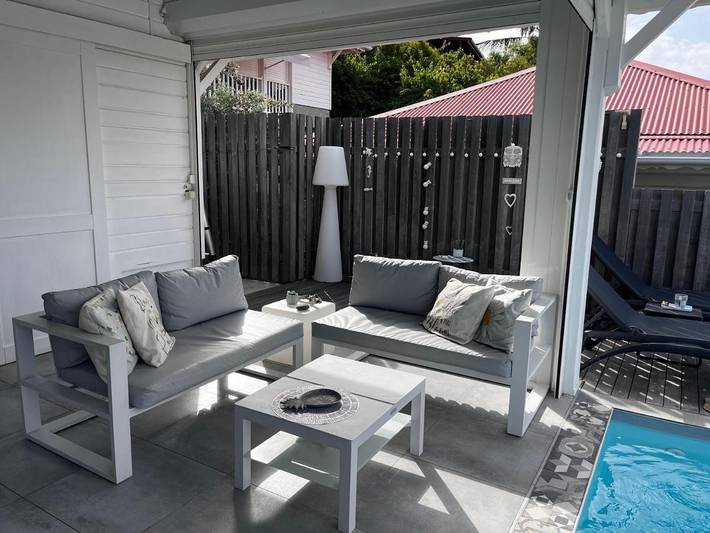 Location de vacances pour 4 personnes, avec piscine ainsi que vue et jardin à Terre-de-Haut - 3