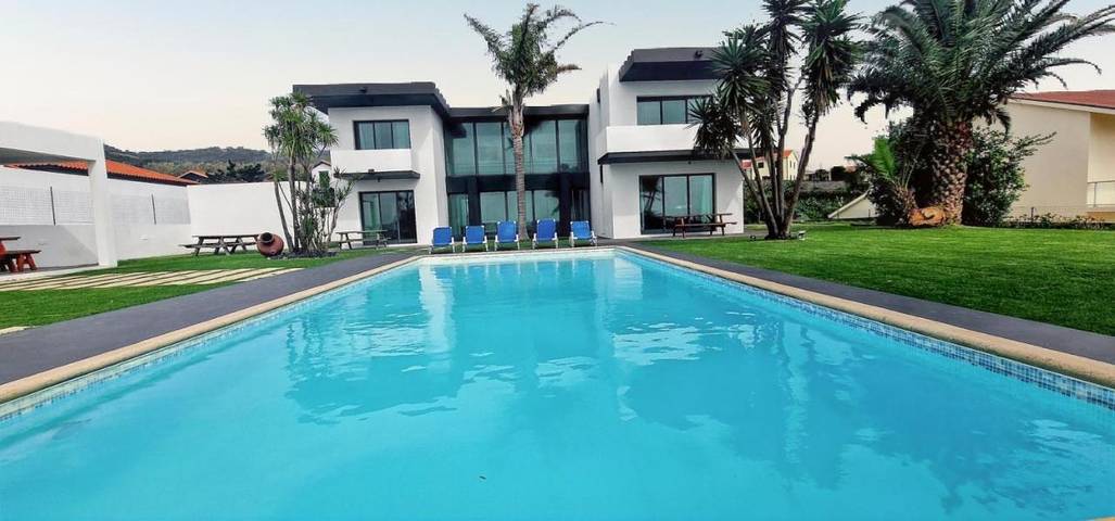 Exceptional villa in Vila Franca Do Campo with private pool in São Miguel Island, Villa Franca Do Campo
