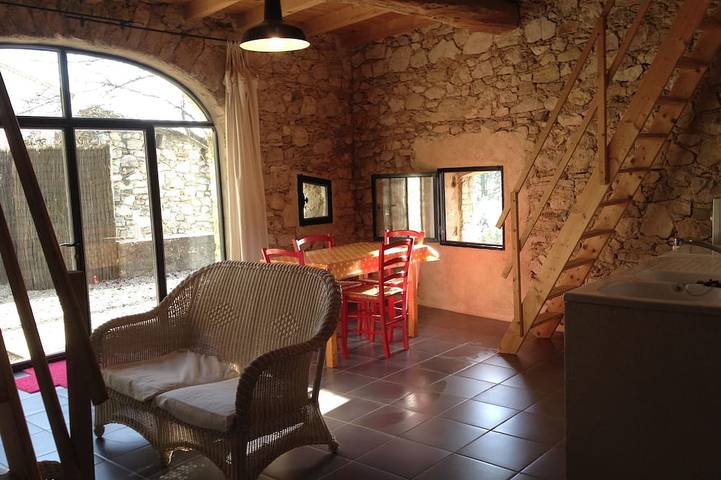 Gîte pour 4 personnes, avec terrasse et jardin dans la Drôme - 4