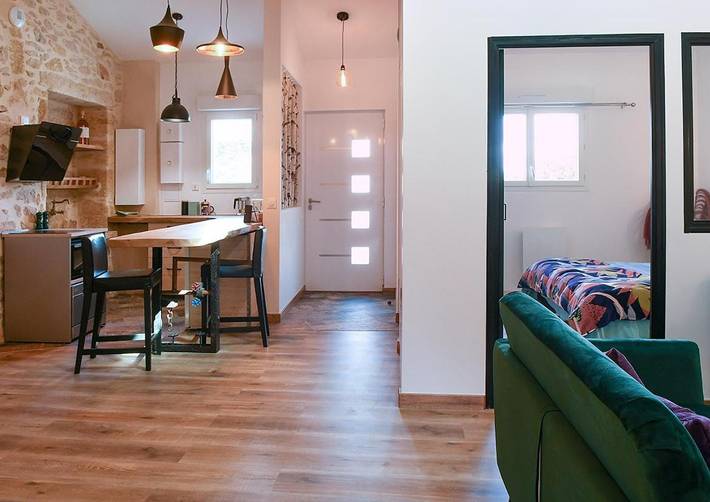 Location de vacances pour 2 personnes, avec piscine ainsi que jardin et sauna à Barsac - 4