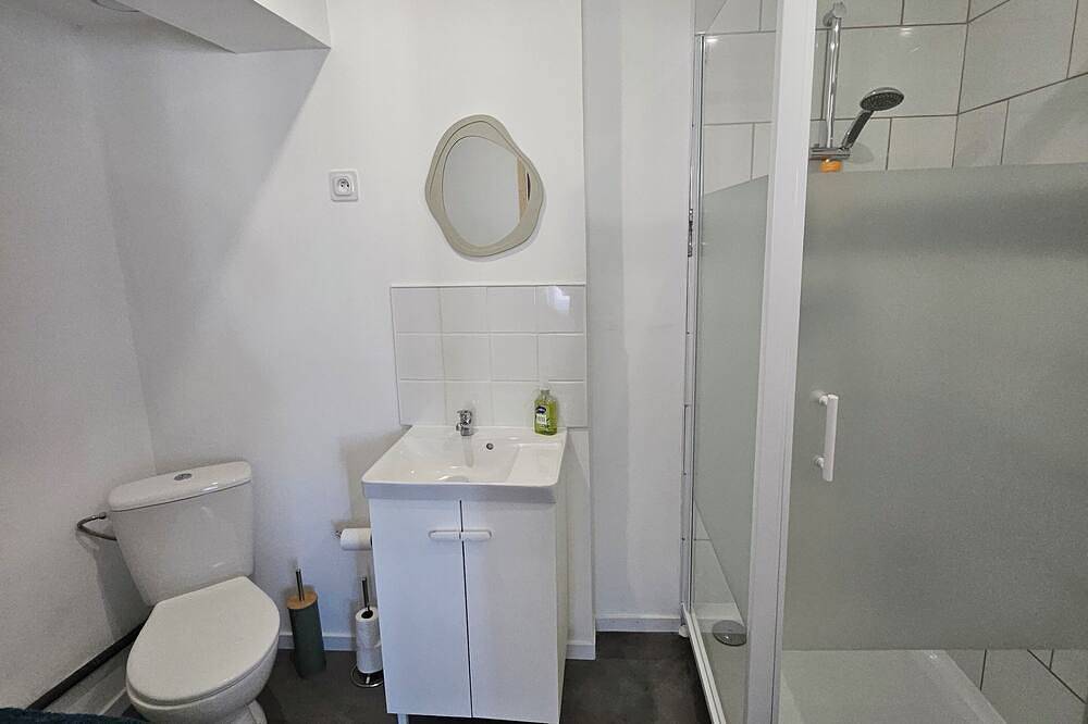 Appartement entier, Studio Cosy Centre Valenciennes Gare et Tram à pied in Valenciennes, Région de Valenciennes