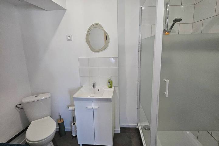 Entire apartment, Studio Cosy Centre Valenciennes Station and streetcar on foot in Valenciennes, Valenciennes region