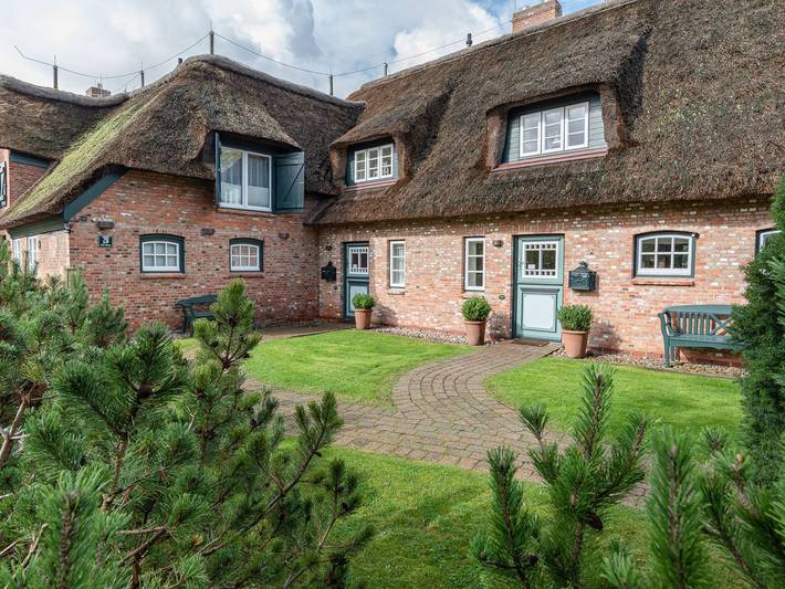 Ganze Ferienwohnung, Fleederbeerstuv - "Fleederbeerstuv: Deine traumhafte Ferienwohnung für unvergessliche Erholung!" in Nordfriesische Inseln (Schleswig-Holstein) (Schleswig-Holstein), Wrixum