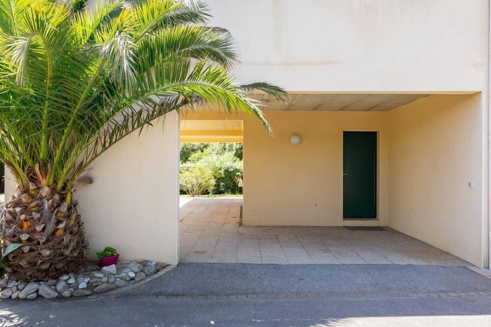 Apartamento entero, Chez Yvette by Interhome in Plougonvelin, Región de Brest