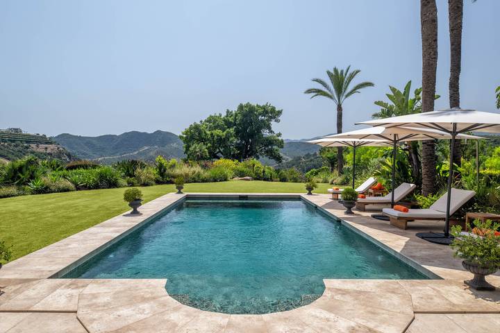Villa für 14 Personen mit Balkon in Val de Guadalmina, Benahavís