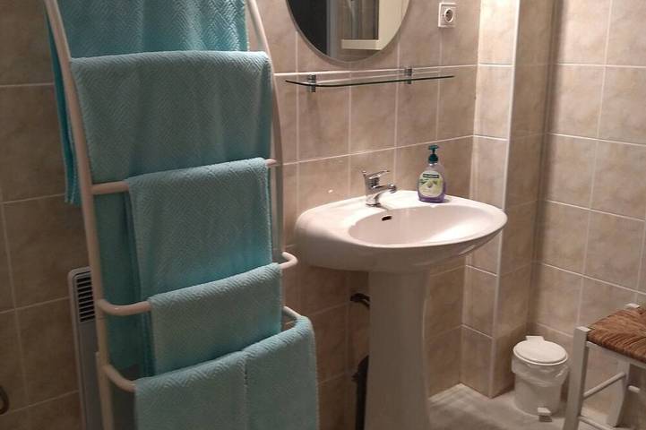 Location de vacances pour 4 personnes, avec Jardin à Saint-Étienne-de-Fougères - 3