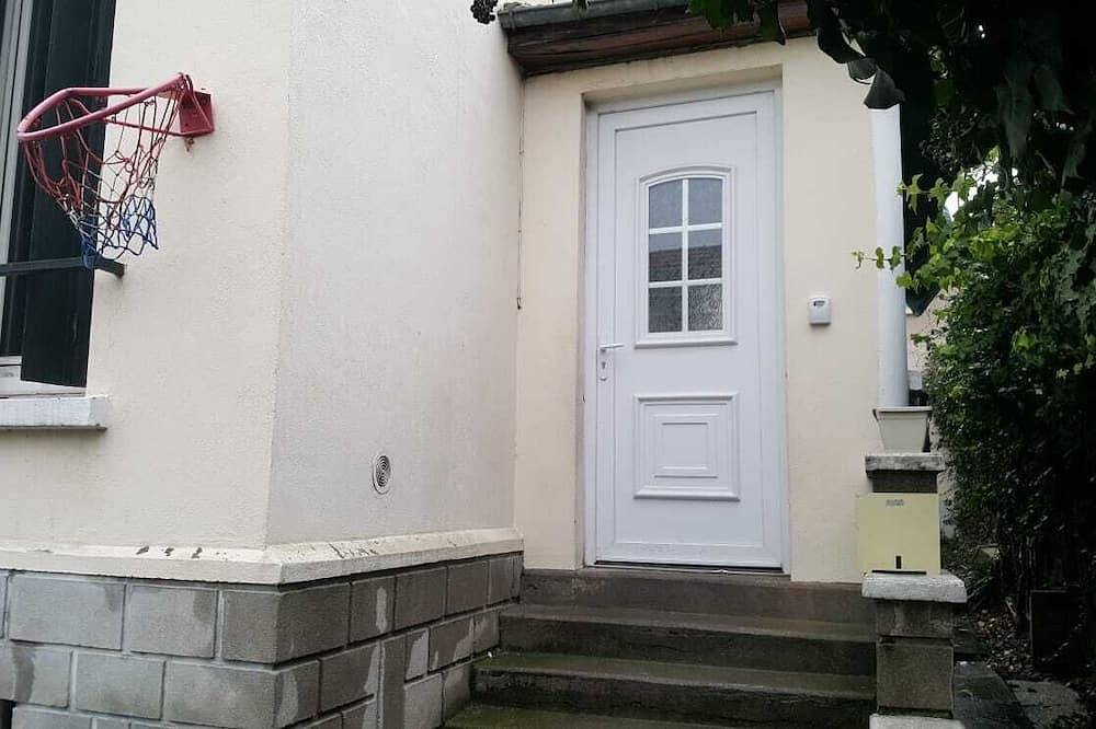 1st floor apartment Pavillon 5 minutes from Paris in Cachan, Val-de-Marne