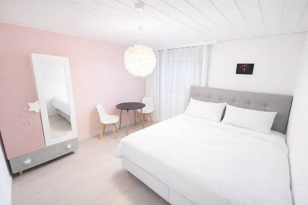 Ganze Wohnung, Ruhige Wohnung mit Garten- nahe Schwarzwald und Baden-Baden in Gaggenau, Nordschwarzwald