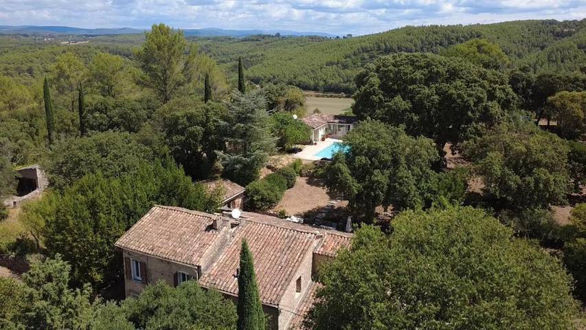 Maison d’hôte pour 10 personnes, avec jardin et piscine