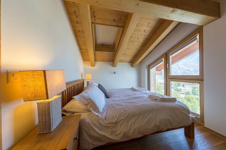 Ferienhaus für 12 Personen, mit Terrasse und Whirlpool in der Schweiz - 4