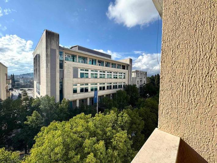 Apartament wakacyjny dla 4 osób, z Balkon i Jacuzzi oraz Taras i Widok w Podgorica