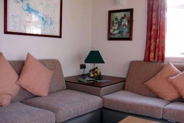 Log Cabin for 6 People in County Fermanagh, Photo 4