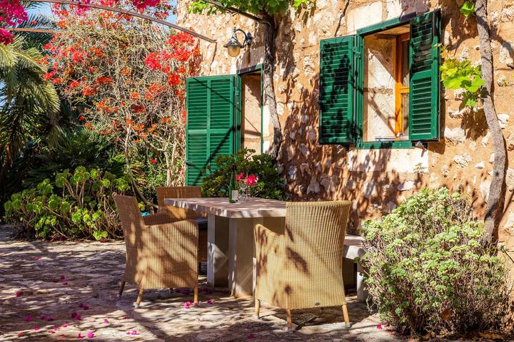 Casa de campo Son Pi con vistas a la montaña, piscina, Wi-Fi, aire acondicionado, terraza y jardín in San Lorenzo de Cardessar, Mallorca Este