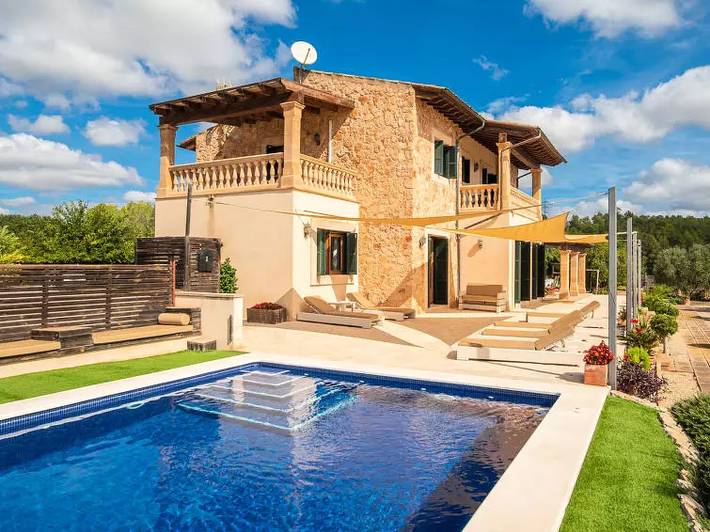 Villa pour 6 personnes, avec piscine et jardin - 1