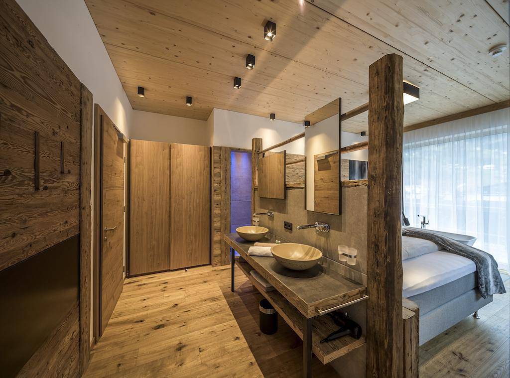 Tweepersoonskamer, douche en bad, Wc in Meer , Verwall 