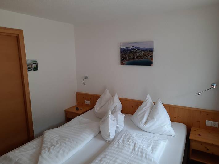 Doppelzimmer Nr. 6 - Grieralm  (1-2 Personen) in Tuxer Alpen, Hintertux