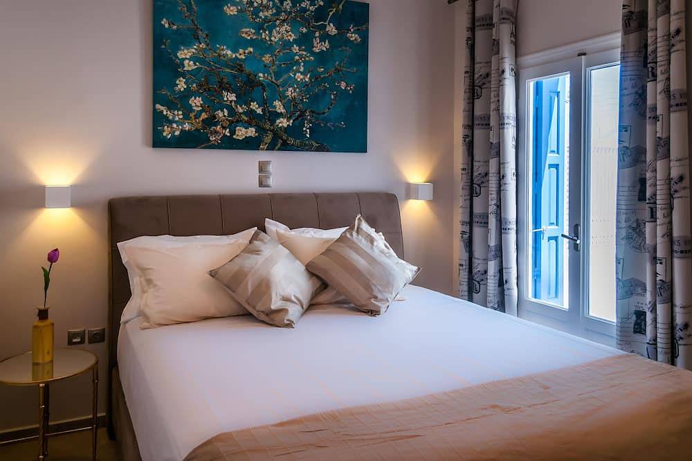 Entire apartment, A sea view suite in Pollonia, Milos