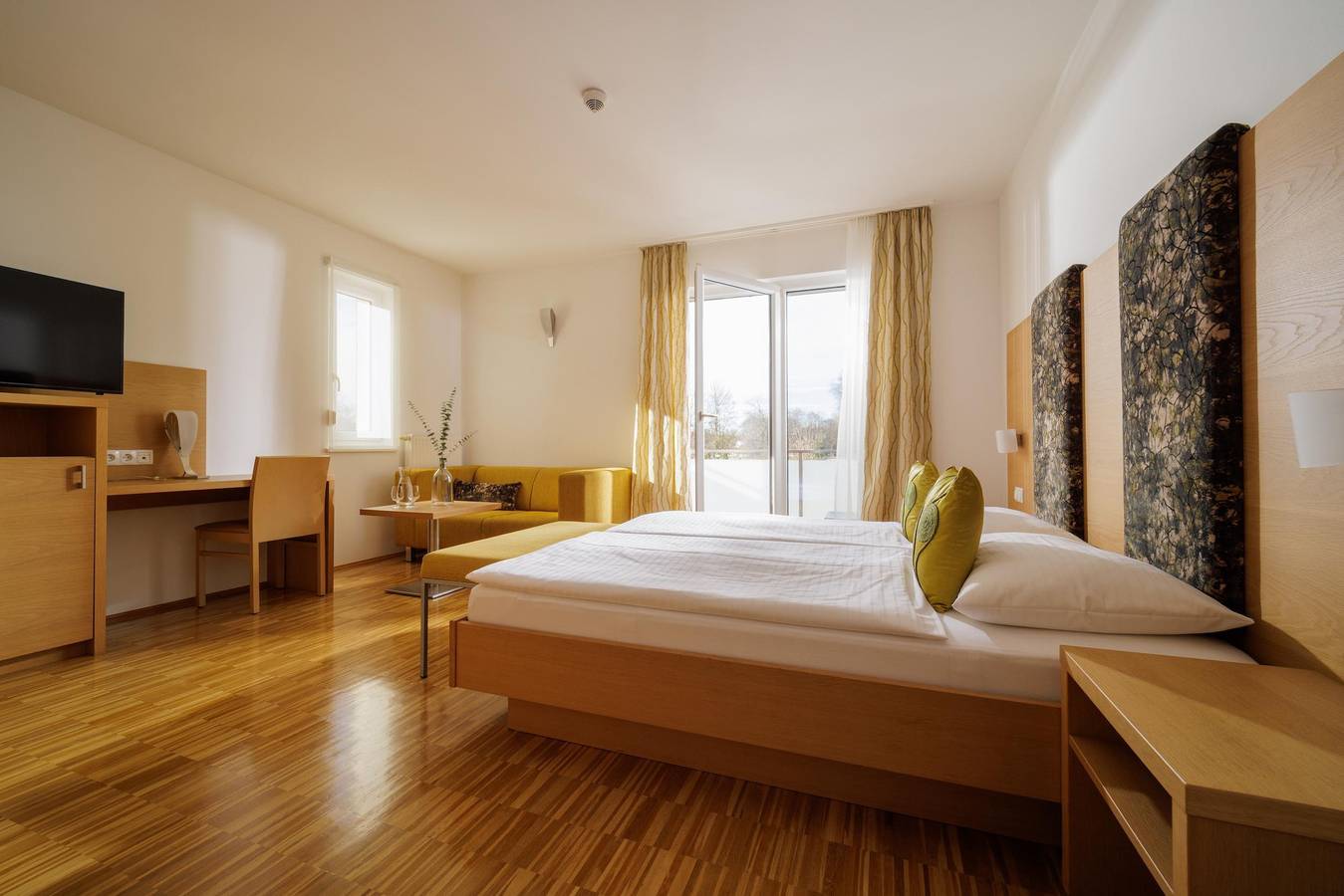 Ganze Ferienwohnung, Doppelzimmer Pool-Blick in Südoststeiermark, Bad Radkersburg