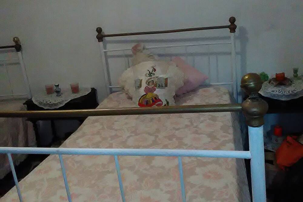 Alquiler de habitaciones / Piso Compartido in Redondo, Distrito de Évora