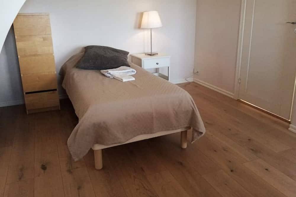 Gula Huset Mellan Kungälv, Torslanda och Göteborg in Göteborg, Västergötland