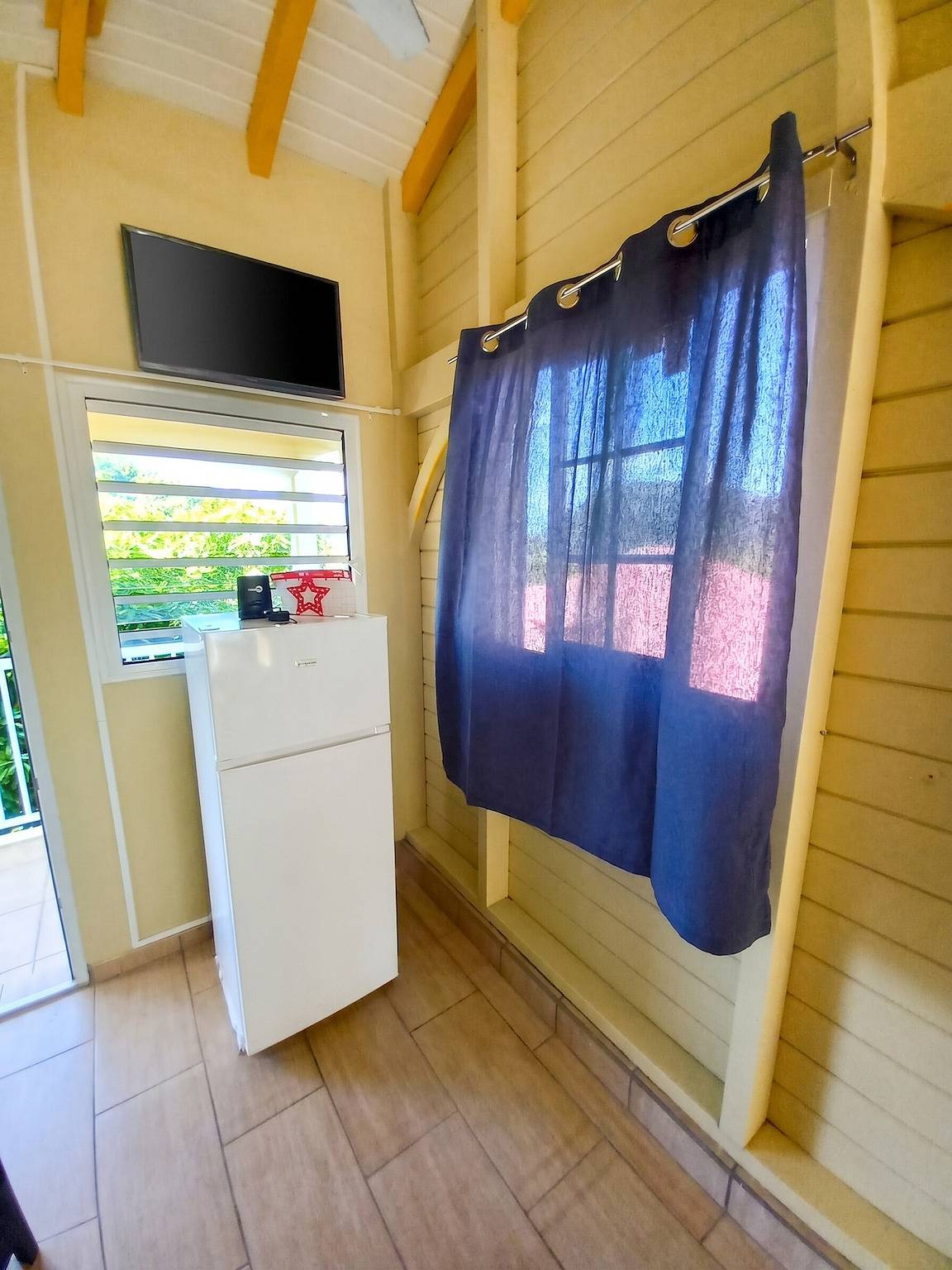 Entire apartment, Charming Apartment in Deshaies with Balcony - 35 m² in Deshaies, Guadeloupe (Caribbean)