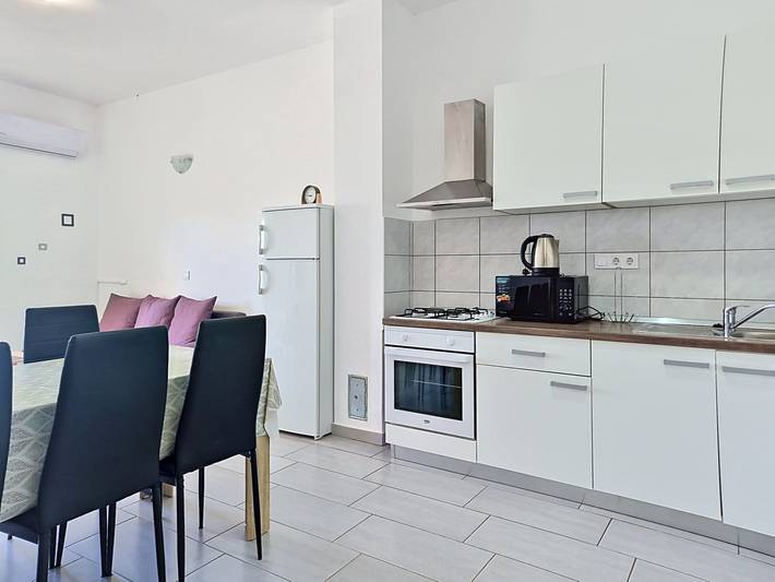 Ferienwohnung für 4 Personen, mit Terrasse in Maslenica - 3