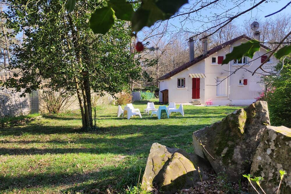 Gîte La  Rochetine ( forêt des 3 pignons ) in Noisy-sur-École, Seine-et-Marne