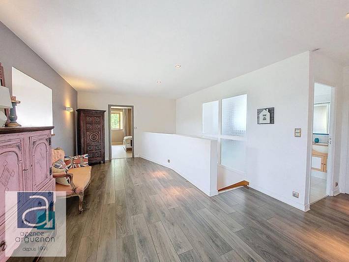 Location de vacances pour 15 personnes, avec vue ainsi que terrasse et piscine, animaux acceptés à Plénée-Jugon - 4