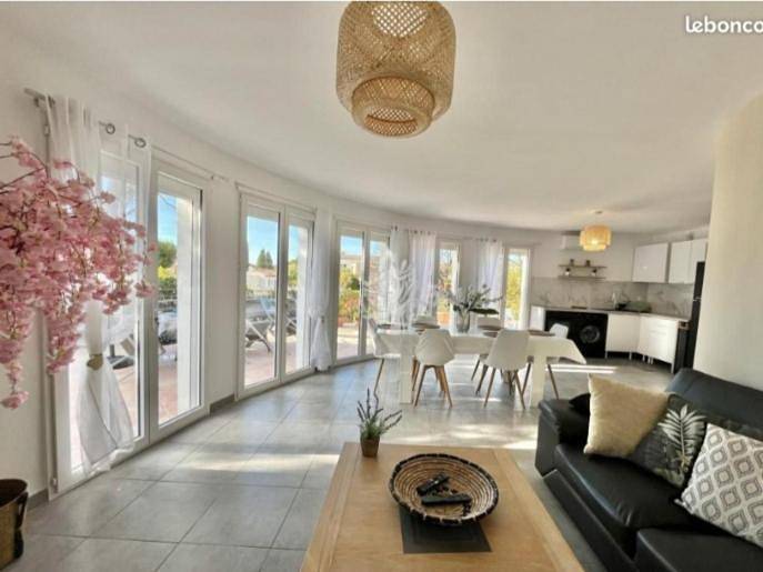 Villa pour 8 personnes, avec Balcon et Terrasse ainsi que Jardin et Vue à Bandol - 2