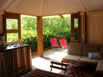 Glamping voor 5 Personen in Saint-Constant-Fournoulès, Centraal Massief, Afbeelding 3
