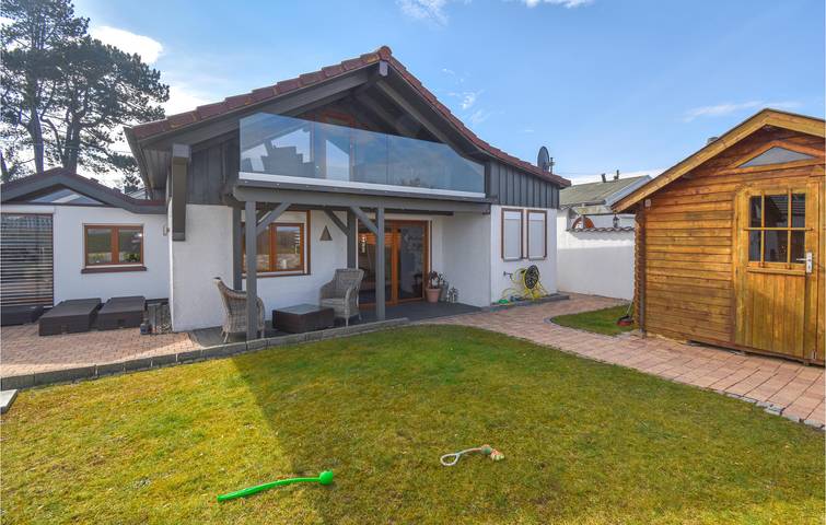 Ferienhaus mit Meerblick für 6 Personen, mit Terrasse und Garten, kinderfreundlich in Travemünde - 2