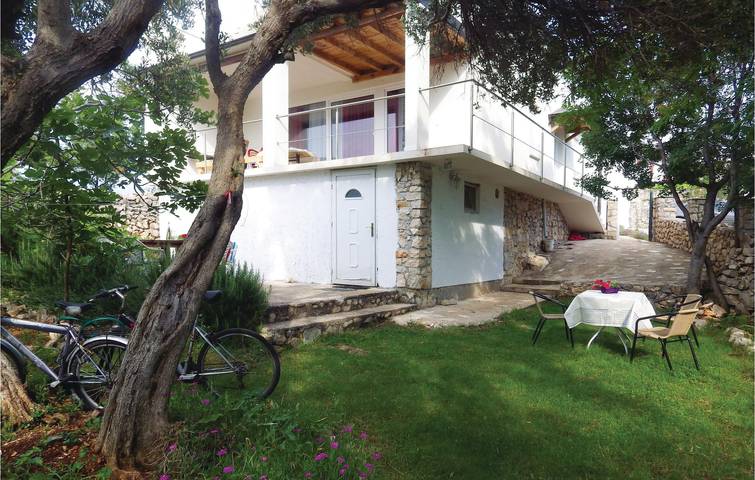 Ganze Ferienwohnung, Gemütliche Wohnung mit Terrasse, WLAN und 900 m zum Strand in Posedarje, Zadar