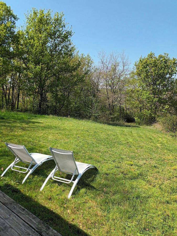 Location de vacances pour 4 personnes, avec vue ainsi que terrasse et jardin à Tabanac - 3
