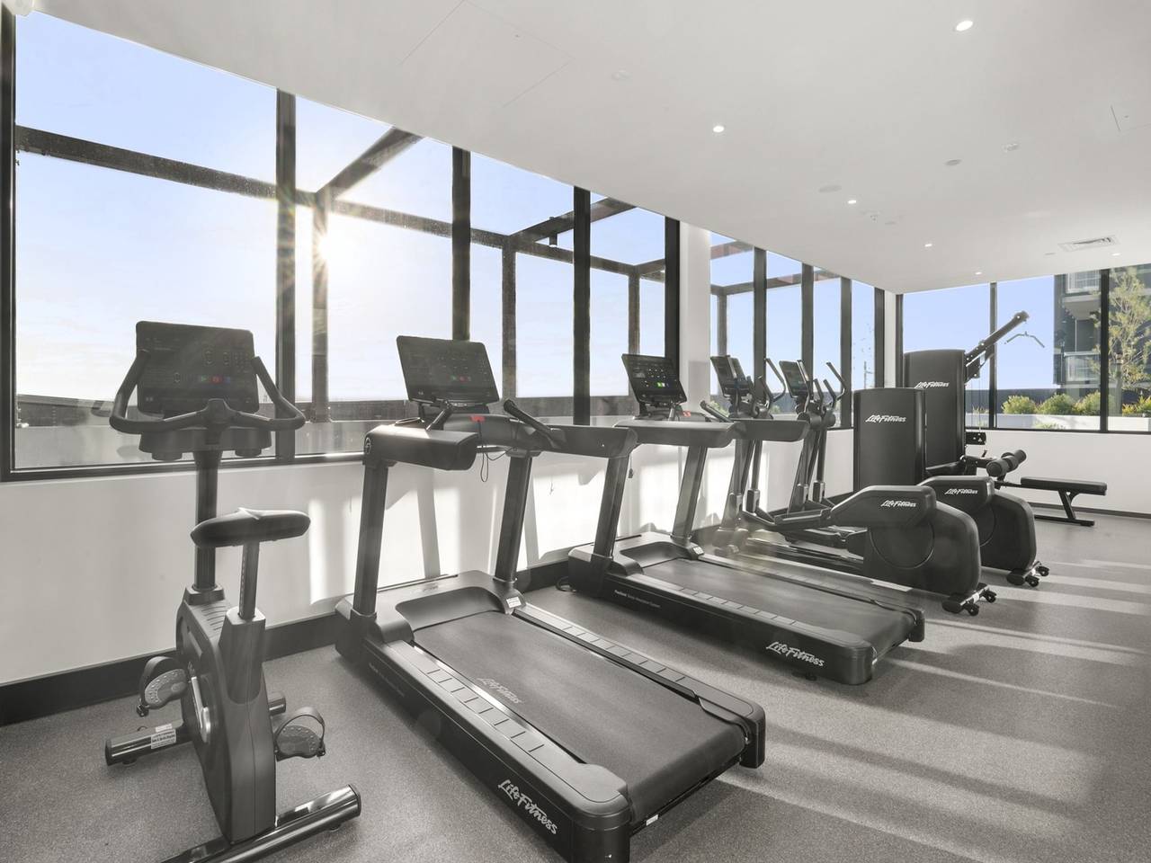 Hel lejlighed, Elegant 2-Bed with Superb Views & Amenities in Melbourne, Victoria