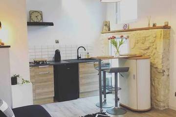 Location de vacances pour 3 personnes, avec piscine à Roullet-Saint-Estèphe