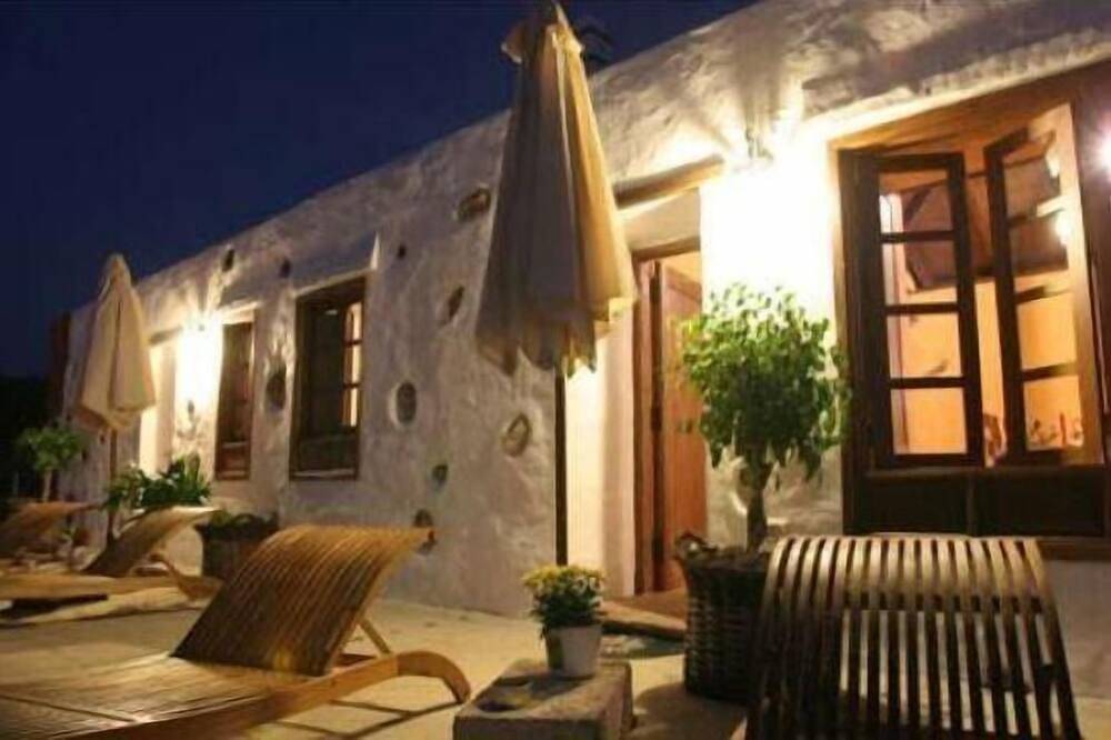 Casa rural (alquiler íntegro) Finca Los Ciruelos para 4 personas in Cueva del Viento, Icod de los Vinos