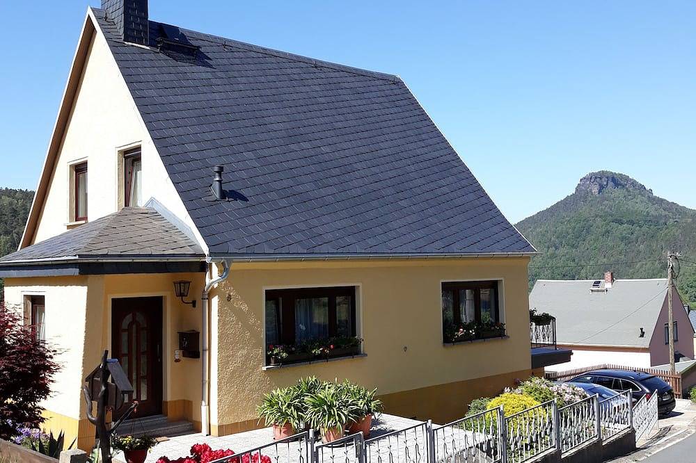 Ganze Wohnung, Ferienzimmer ruhig gelegen mit herrlichem Ausblick in Porschdorf, Bad Schandau