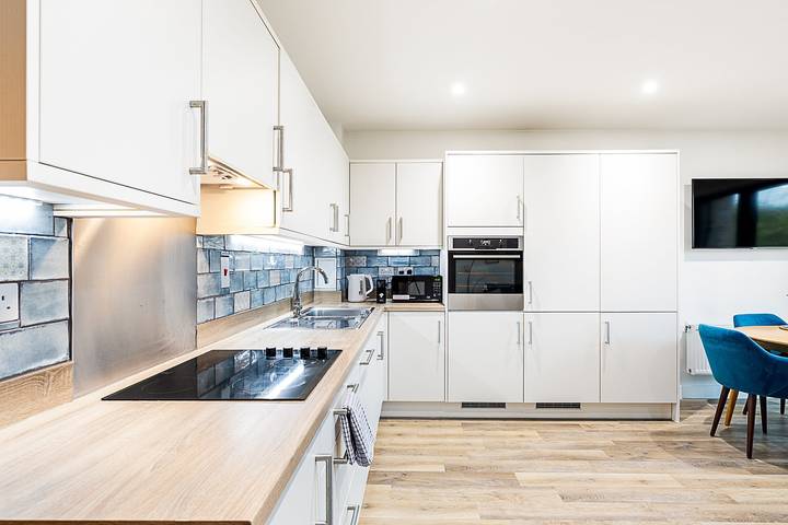 Ganze Wohnung, Ferienwohnung für 4 Personen mit Terrasse in Wandsworth, London