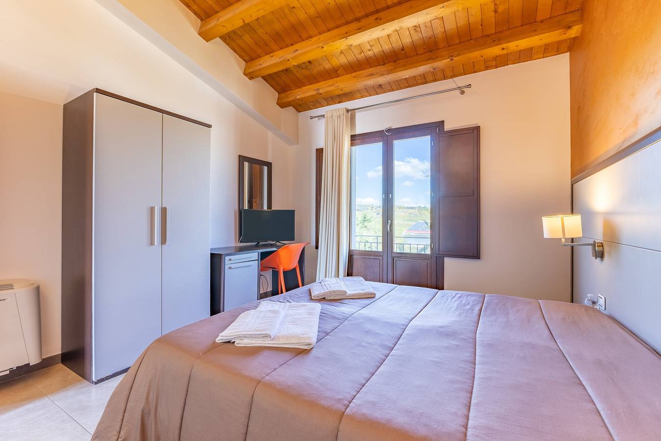 Apartamento entero, Apartamento 'Sciroccu' con piscina exterior, Wi-Fi y aire acondicionado in Provincia de Caltanissetta
