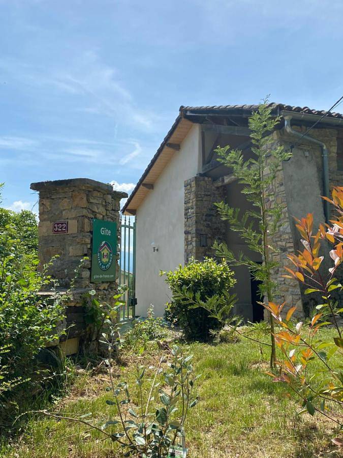 Location de vacances pour 3 personnes, avec vue ainsi que jardin et piscine dans Sepx - 2