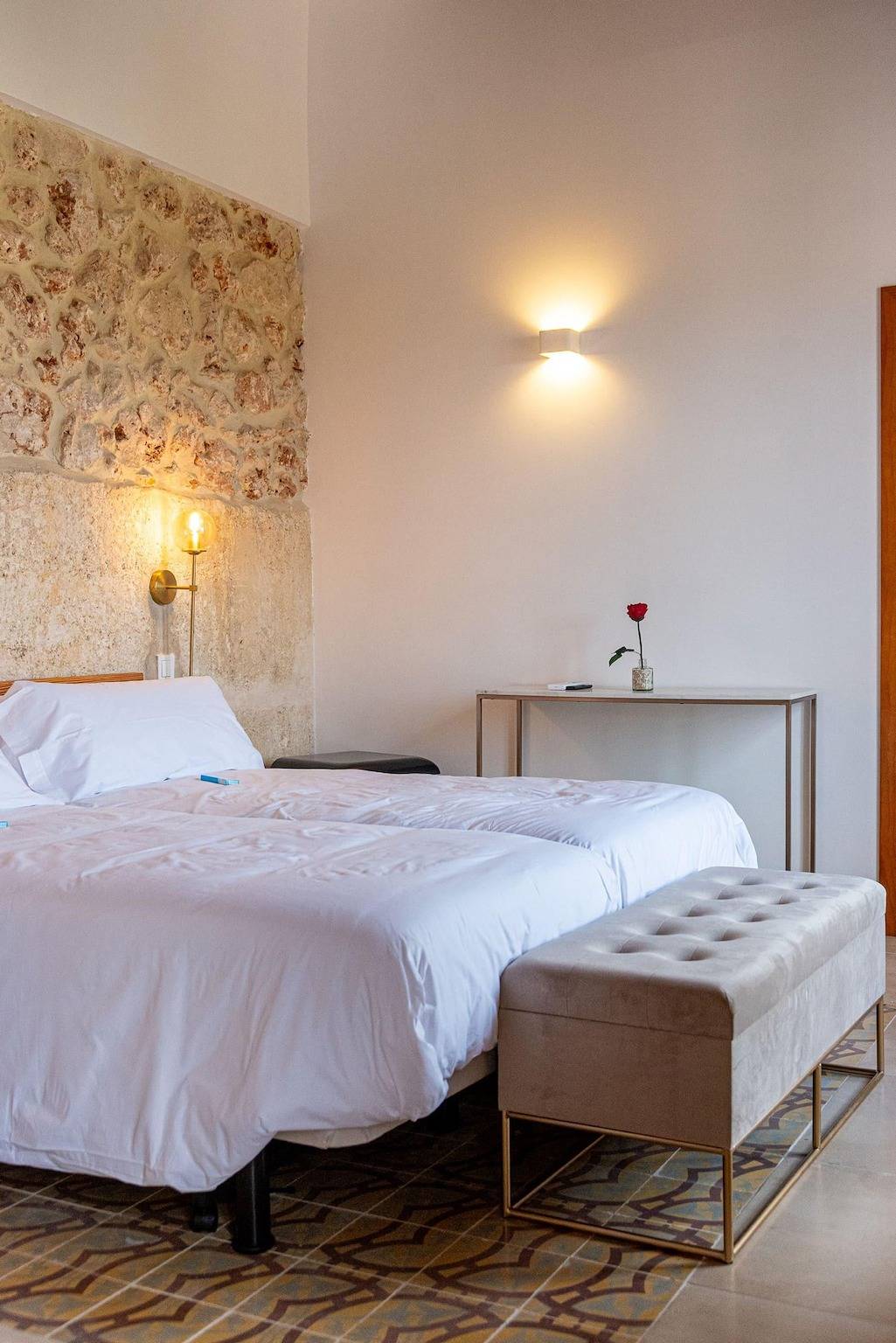 Cas Català - Suite Vp - Beautiful room in a boutique hotel with views of the shared pool and free Wi-Fi in Sineu, Interior de Mallorca