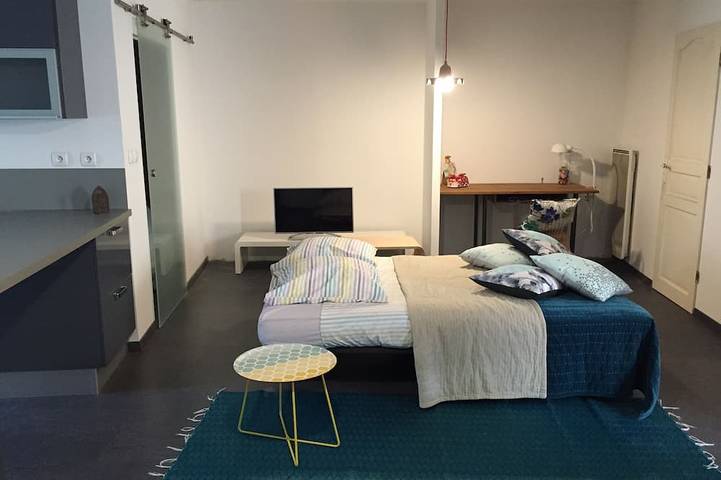 Gîte pour 4 personnes, avec terrasse dans Cite Medievale - 2