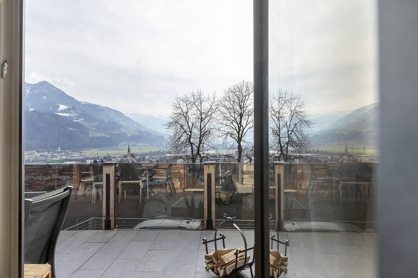 Geheel appartement, Gezellige woning boven de daken van Jenbach in Jenbach, Bezirk Schwaz