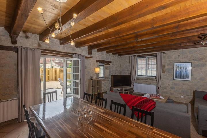 Location de vacances pour 10 personnes, avec jardin et piscine, animaux acceptés à Thégra - 4