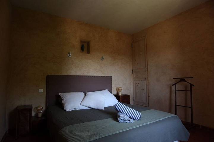 Charming farmhouse in Provence, rock-side pool, ideal for large families in Beaumes-de-Venise, Vaucluse
