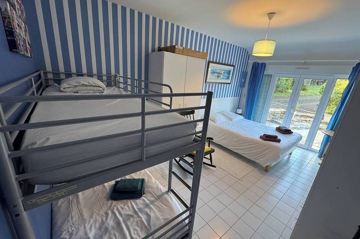 Location de vacances pour 12 personnes, avec jardin et terrasse dans Plage Trenez - 3